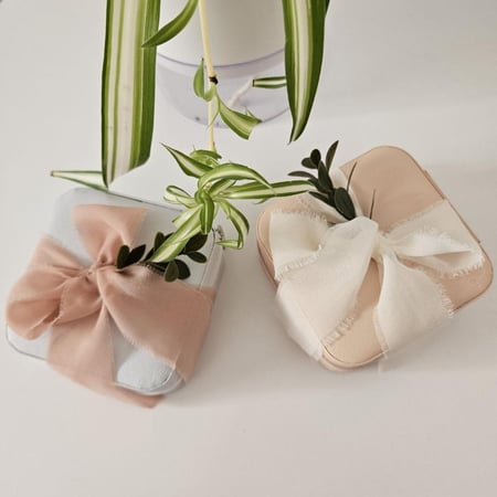 علبة اكسسوارات (لون أبيض)