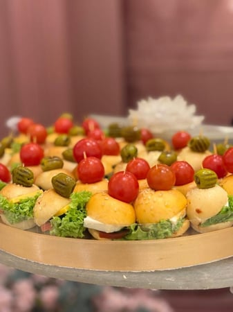 عربون باقة 100 ضيف | 500 ريال