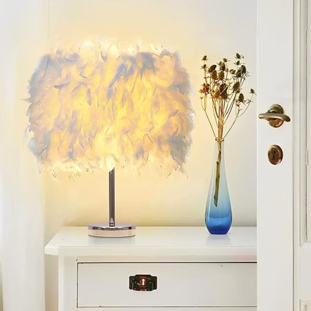 مصباح طاولة بتصميم عصري 4