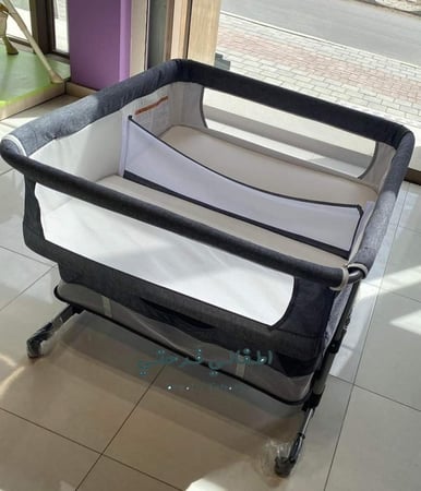 سرير اطفال للتوائم يثبت بجانب السرير