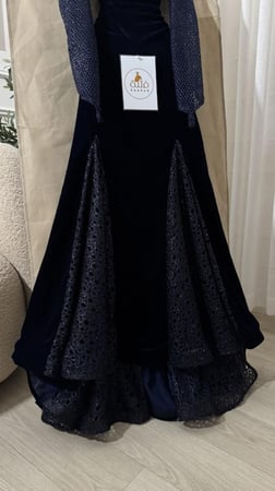 فستان منيرة