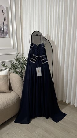فستان احسان