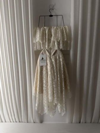 فستان اسماء