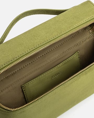 شنطة نسائية لكل يوم بلون أخضر