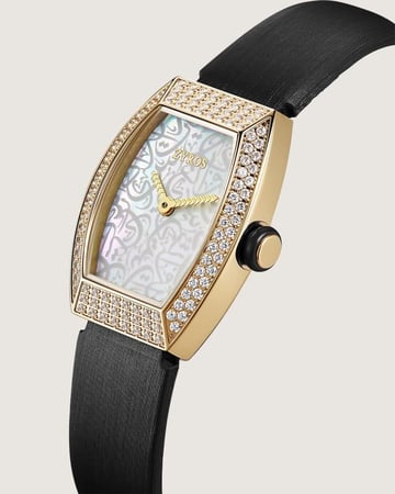 ساعة أَديم النسائية جلد بلون أسود