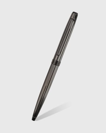 قلم رجالي أنيق بلون رمادي.
