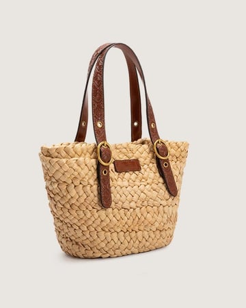 ‎ شنطة خزف النسائية لإطلالة مميزة.