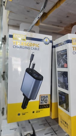 شاحن سيارة قابل للسحب 4 في 1 مع شحن سريع ذكي، يدعم 4 أجهزة في وقت واحد، متوافق مع الهواتف المحمولة/سماعات الأذن/الأجهزة اللوحية