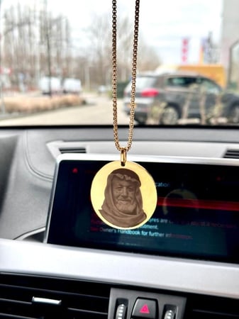 تعليقه للسياره