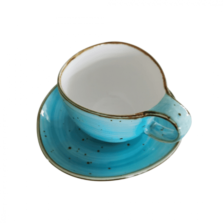 كوب أزرق فاتح مع طبق فخار بطراز عتيق أنيق