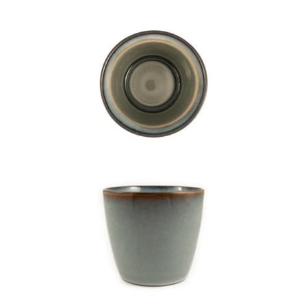 كوب فخار رمادي متداخل مع ازرق بحواف بني