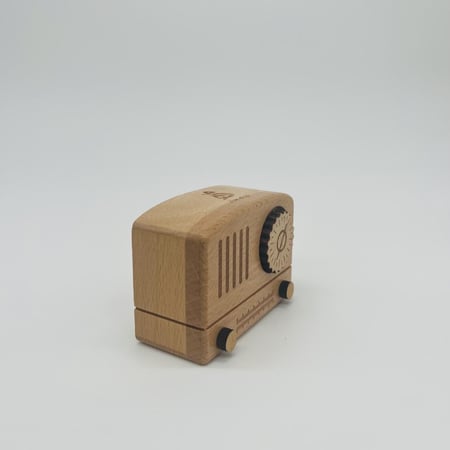 توزيعات صندوق موسيقى يوم التأسيس - راديو