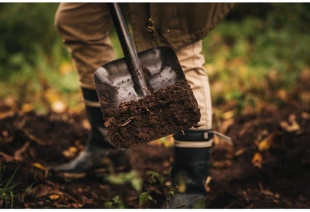 مجرفة معدنية