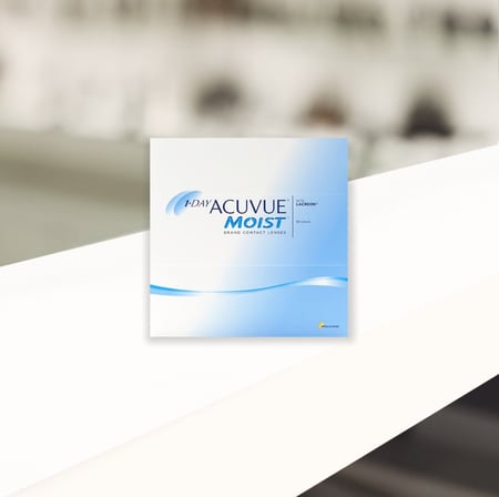 عدسات نظر شفافة