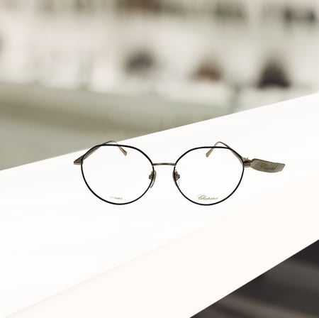 نظارة طبية شوبارد بإطار أنيق أسود