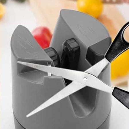 أداة شحذ السكاكين والمقصات بحجم مدمج للاستخدام اليومي