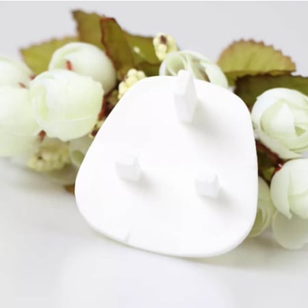 غطاء كهرباء الكهرباء ثلاثي بلاستيك عازل للتيار الكهربائي وآمن