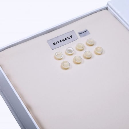 ثوب رجالي صيفي كريمي ماركة جفينشي GIVENCHY موديل G9006W