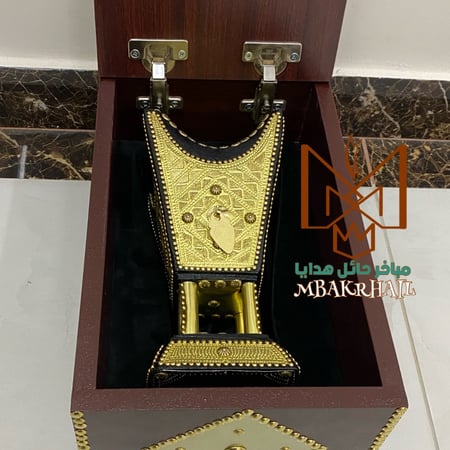 صندوق هدايا ملكي | مبخرة ملكية ذهبية | حلق ذهبي