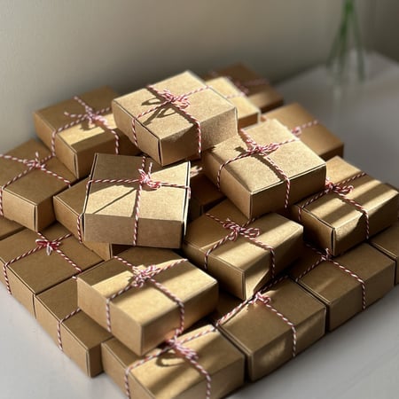 ميداليه بتغليف انيق مُناسب لـ التوزيعات