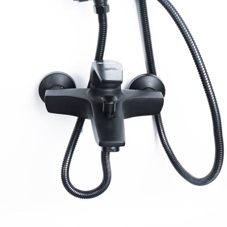 شاور مطري اسود