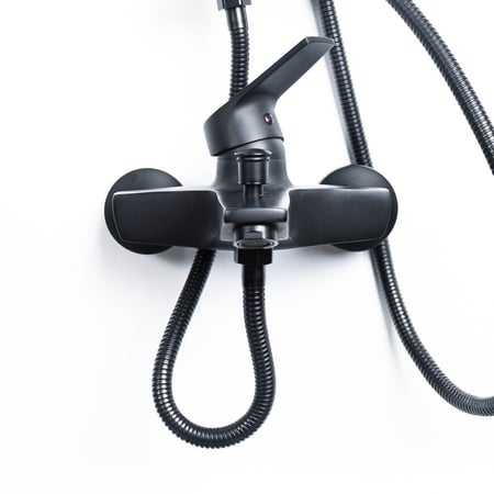 شاور مطري اسود