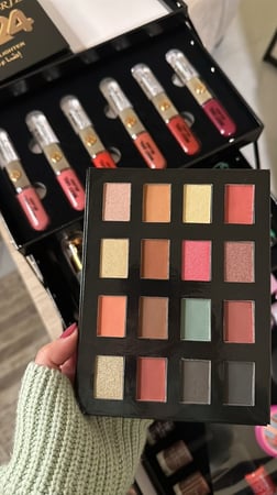 بوكس  مكياج عروسه متكامل مت جيرل