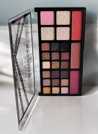 باليت ظل واضاءه وبلاشر مي دريم