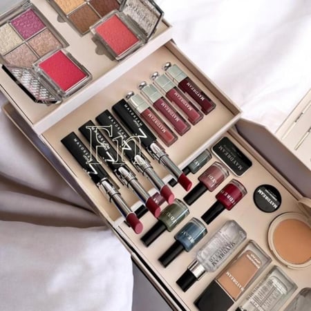 بوكس مكياج بديل ديور بيج