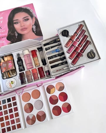 بوكس مكياج اكستريم بيوتيExtreme Beauty
