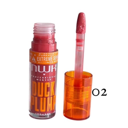 جلوس مرطب ومورد شفاه