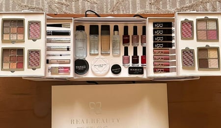 بوكس مكياج بديل ديور - أفضل مستحضرات تجميل للحصول على إطلالة فاخرة