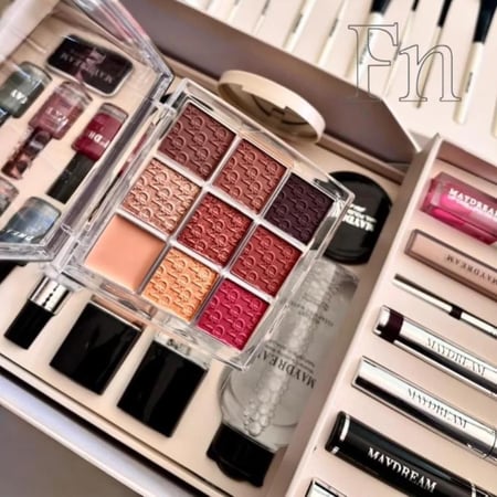 بوكس مكياج بديل ديور بيج