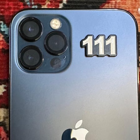 ستيكر معدني - رمز قبيلة حرب 111