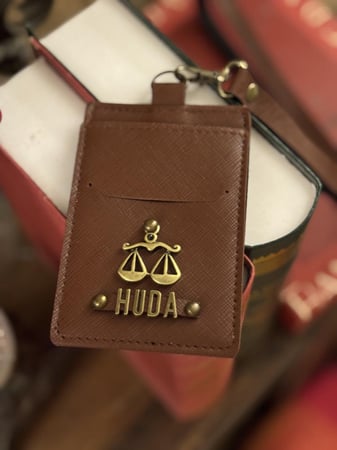 اي دي هولدر  ( اسم + شعار الميزان)