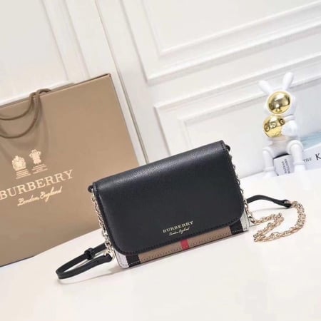 شنطه بربري Burberry