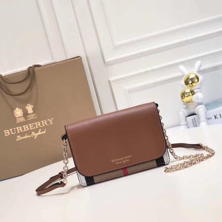 شنطه بربري Burberry
