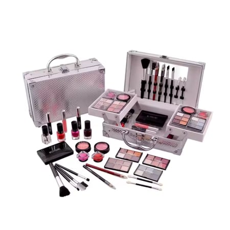 مجموعة مكياج ميس يونغ ماجيك كلر مع حقيبة حمل