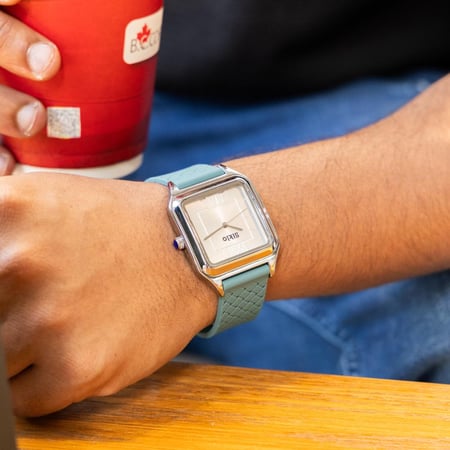 مغناطيس ربل باللون الأخضر فاتح