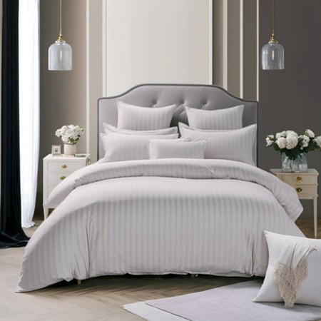 مفرش فندقي مفرد رمادي فضي