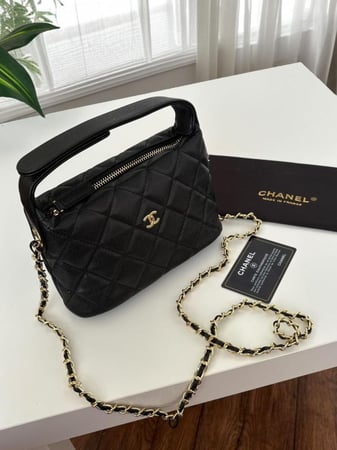 شنطة شانيل  من متجر جوهره