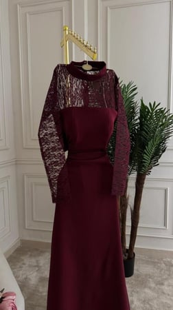 فستان سهره اللون عودي و اسود الخامه باربي مبطن دانتيل فصوص بلخلف من متجر جوهره AT