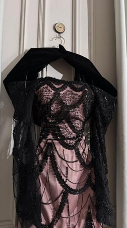 فستان سهره   كلفه سهره بطانه تفته  مخمل   من متجر جوهره  MN  LA