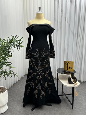 فستان سهرة أسود طويل للمناسبات الرسمية