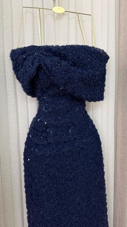 فستان سهرة كحلي أوف شولدر مورد ومطرز