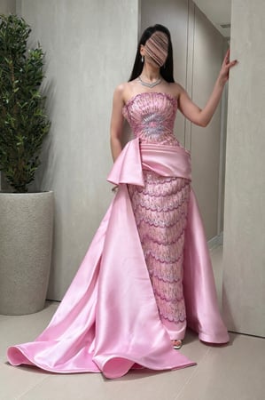 فستان سهرة وردي روز فاخر