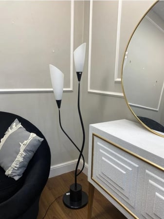 ابجورة كلاسيك اسود