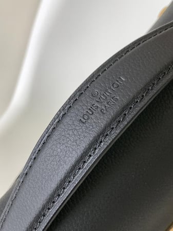 Louis Vuitton New Lock