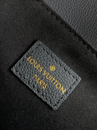 Louis Vuitton New Lock