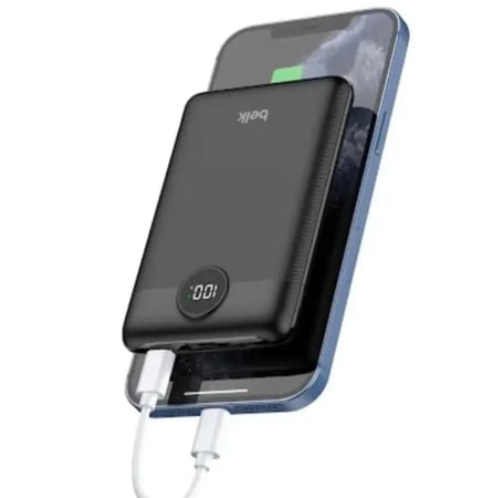 بطارية متنقلة باور بنك من belk بمنفذين USB ومنفذ تايب سي بسعة 10000mAh بمقياس شاشة 10000